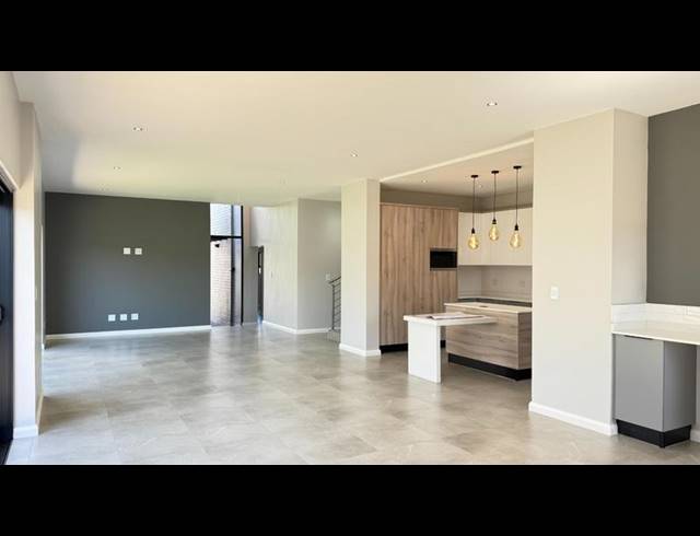 4 BEDROOM HOUSE FOR SALE IN FOUNTAINBROOK ESTATE